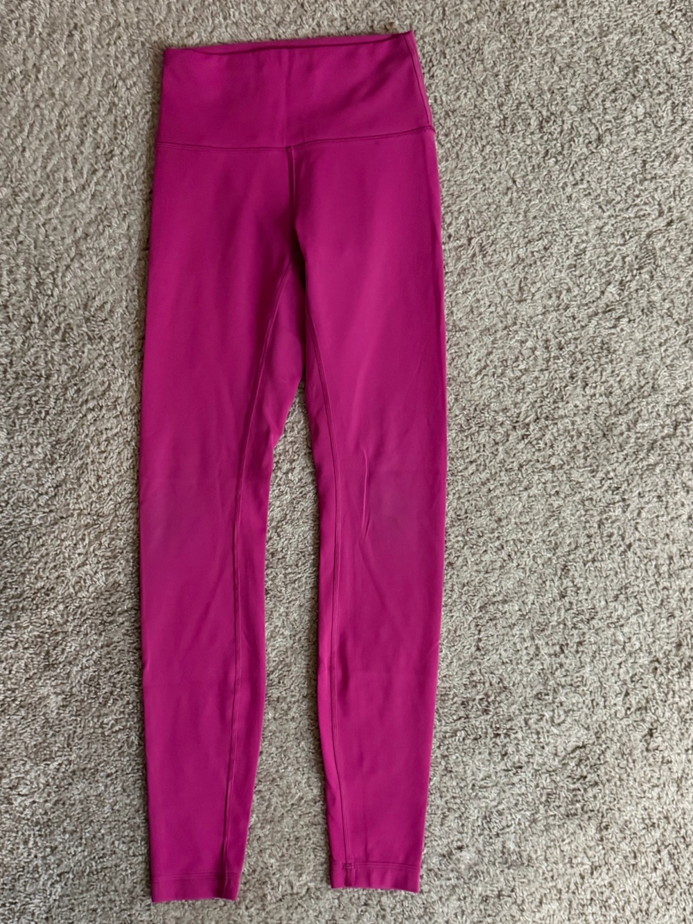 Lululemon Fuchsia Full Length Leggings Interior Pocket EUC Size 4 Regular